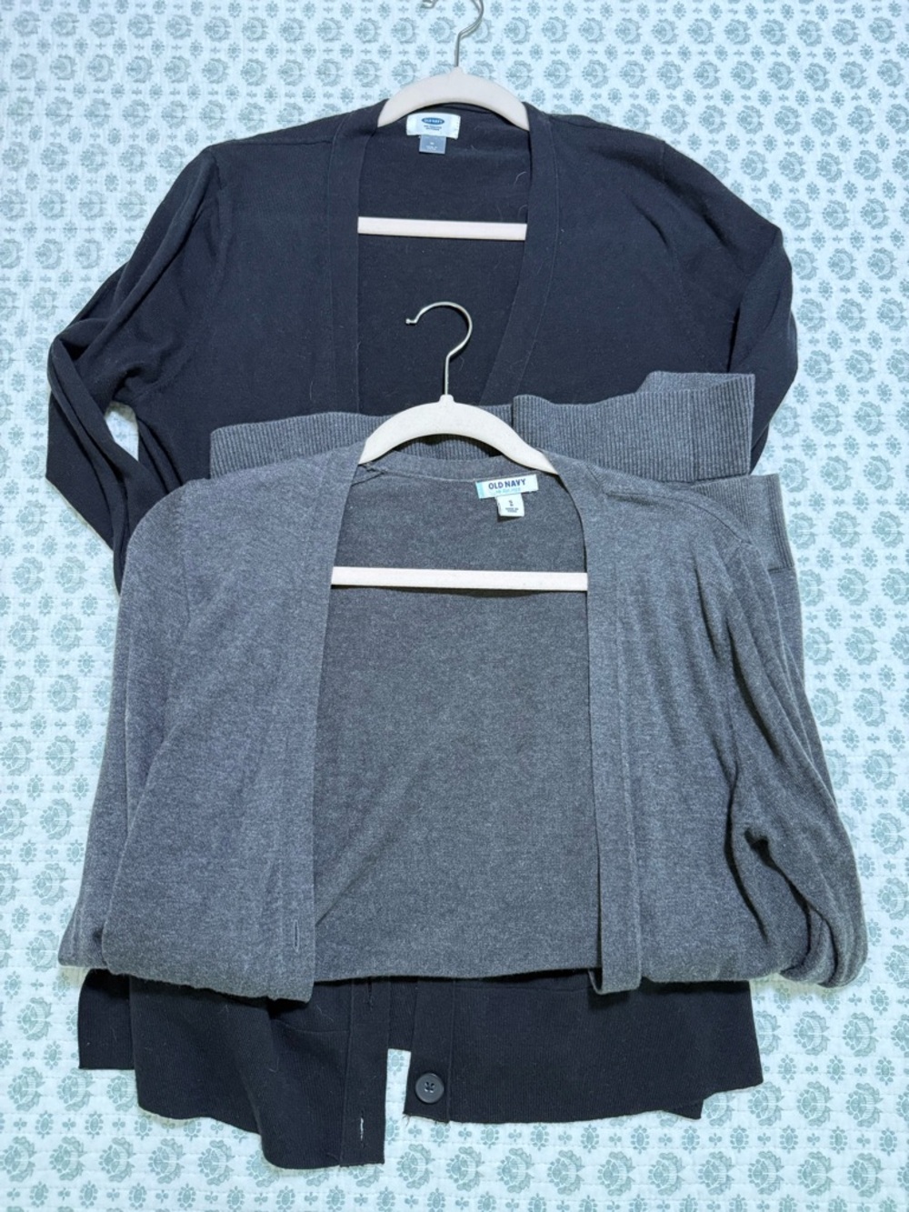 Old Navy Lot of 2 Women's Gray & Black Open Front Cardigan Sweaters Size Medium